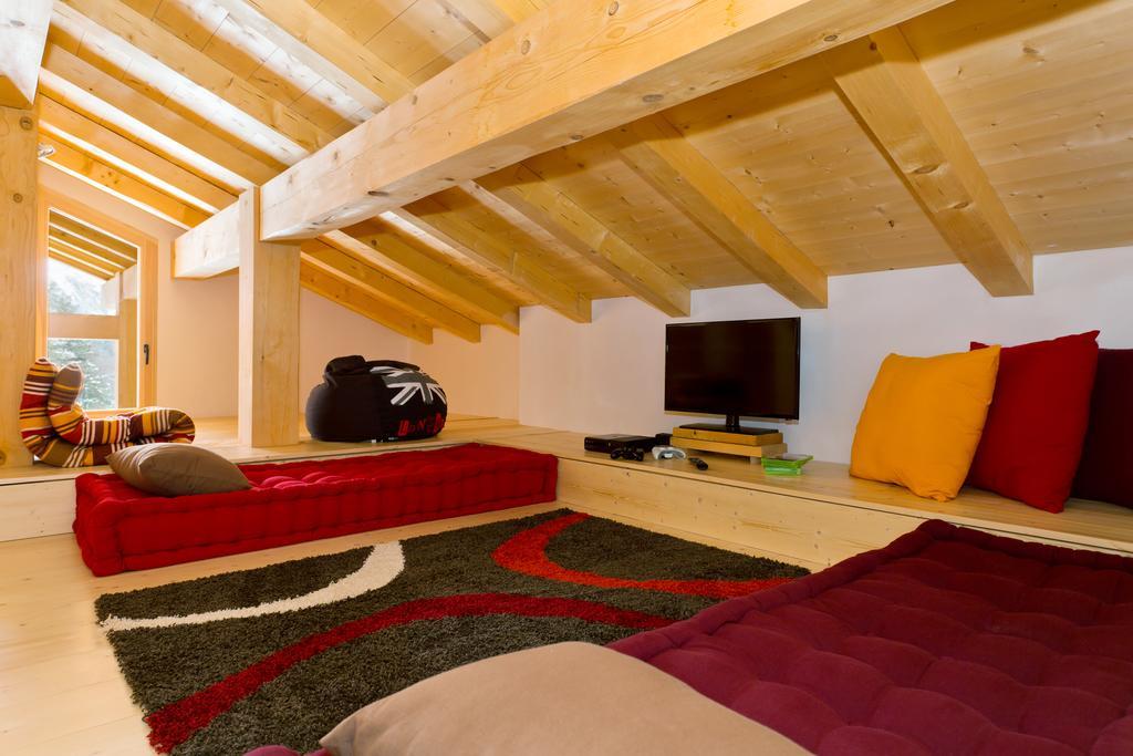 Chalet Isabelle Mountain Lodge 5 Star 5 Bedroom En Suite Sauna Jacuzzi Chamonix Oda fotoğraf